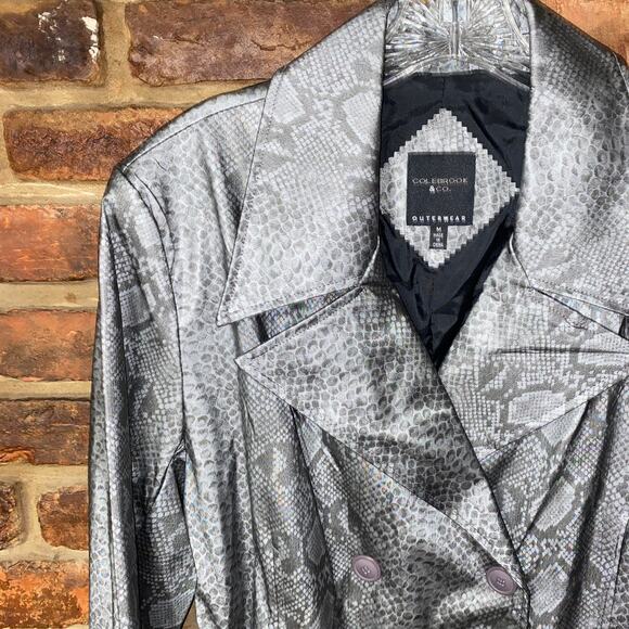 Colebrook & Co. Gray Snakeskin Faux Leather Button Down Belted Jacket Medium - Picture 2 of 6